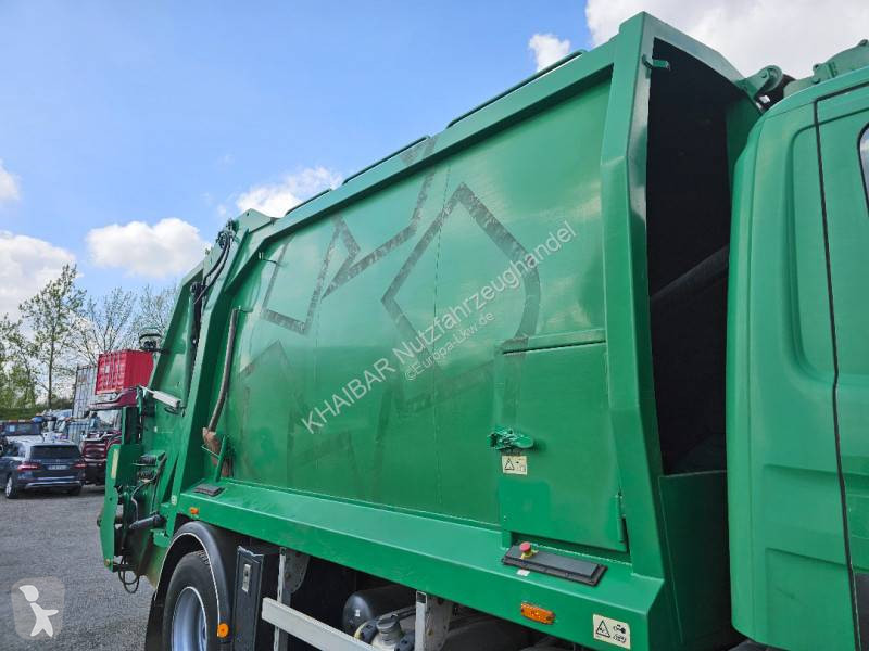 Vehículo de limpieza viaria Scania
