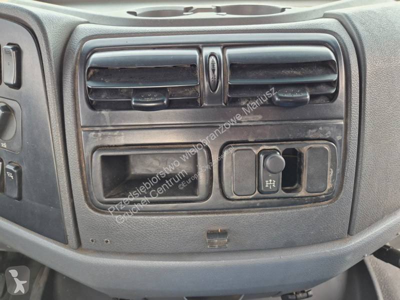 Пътнопочистваща техника Mercedes Axor 1833 4X4...