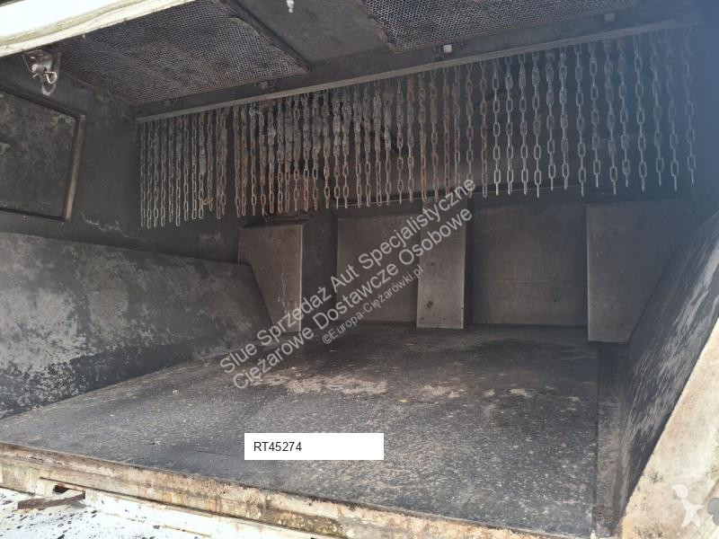 آلة لصيانة الطرق Renault 220 Zamiatarka...