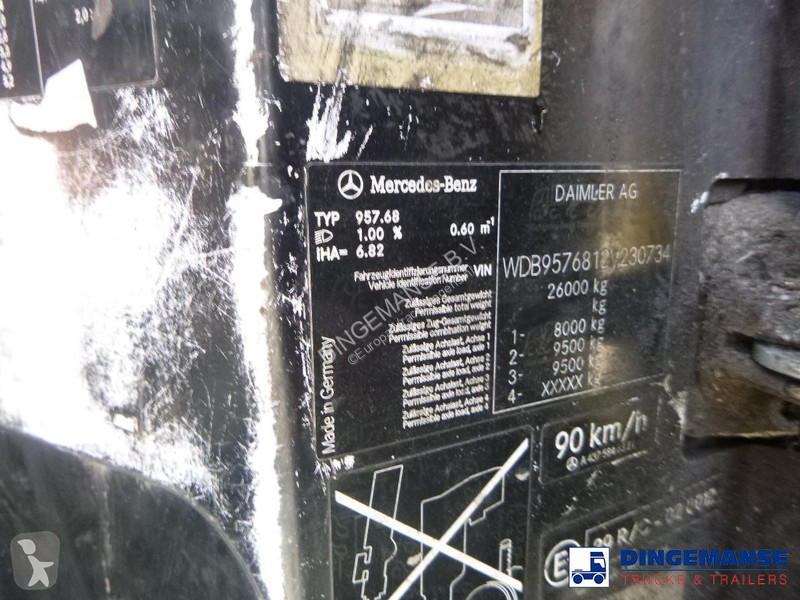 آلة لصيانة الطرق Mercedes 2633 6x4 RHD Euro 5...