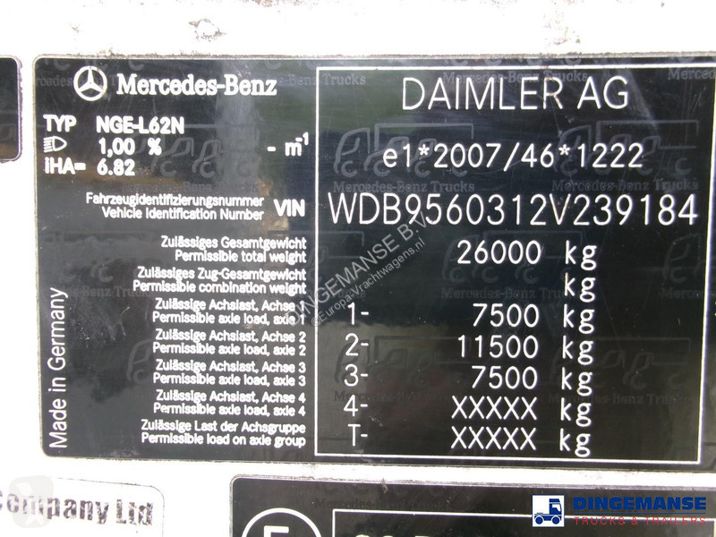 آلة لصيانة الطرق Mercedes 2630 6x2 RHD Heil...