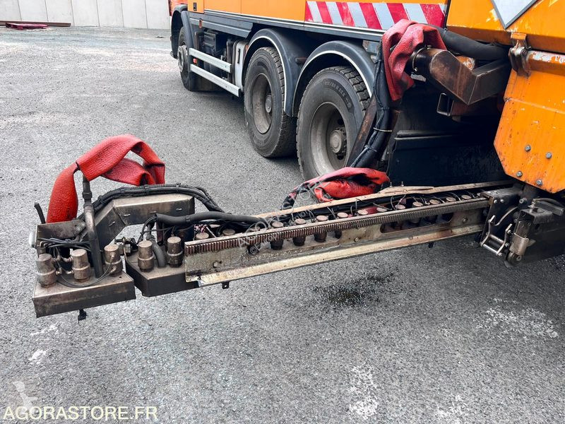 مقطورة Renault PREMIUM