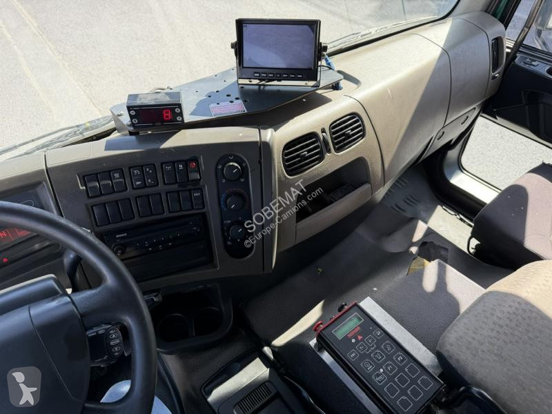 Коммунальная техника  Renault 370 DXI