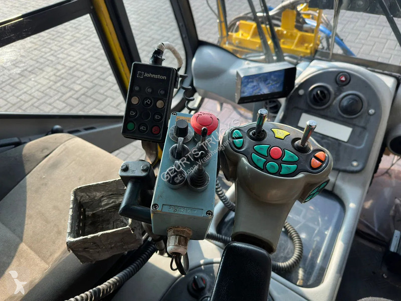 Gemeentevoertuig Johnston CX400 SWEEPING TRUCK/...