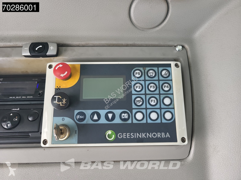 Utilaje pentru drumuri Volvo FE 300 6X2 -Truck...