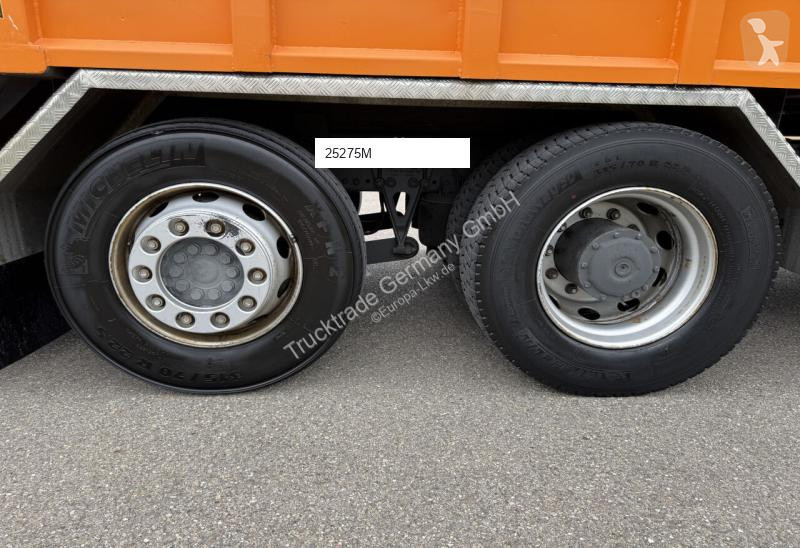 Silniční stroje Mercedes 2633