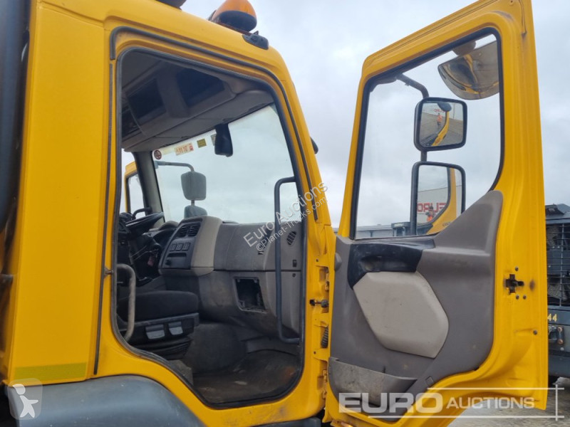 Utilaje pentru drumuri  LF220