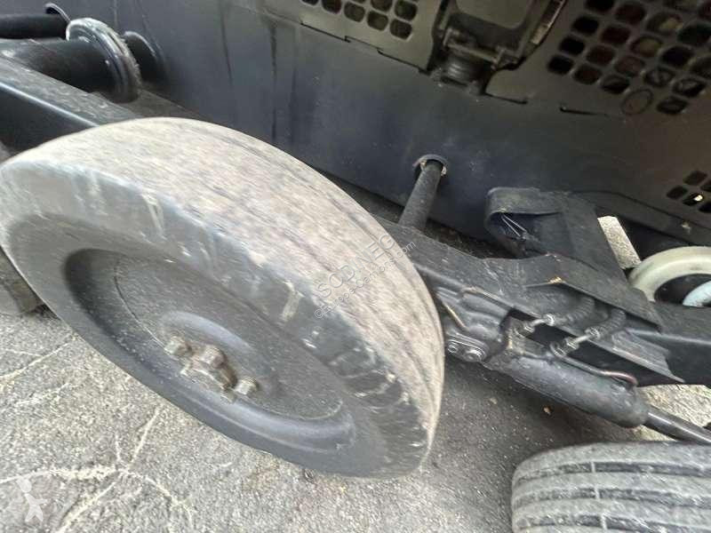 Silniční stroje   600