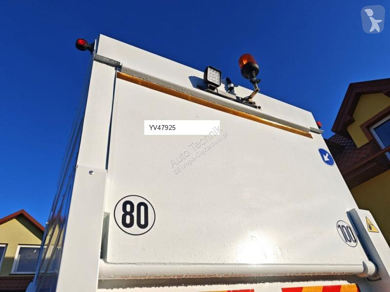 آلة لصيانة الطرق Isuzu SMALL CONTAINER WASHER...