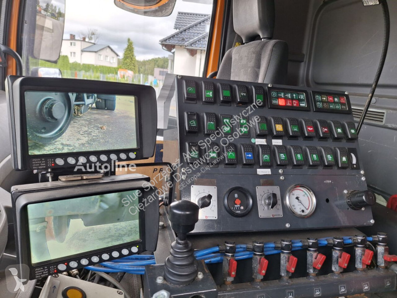 آلة لصيانة الطرق Mercedes HSW Explorer 6