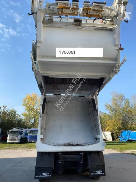 آلة لصيانة الطرق Volvo MEDIUM XLI