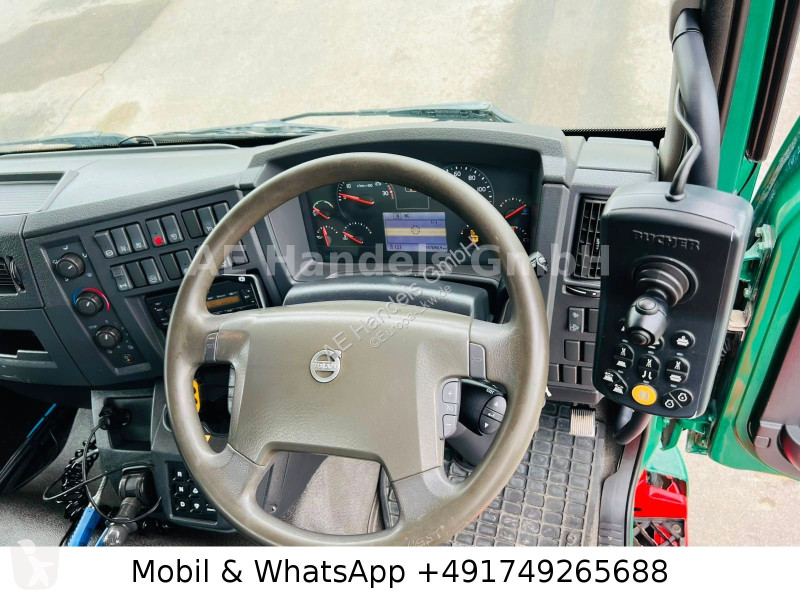 آلة لصيانة الطرق Volvo 250 Bucher Johnston VS...