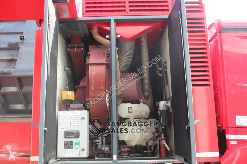 Gemeentevoertuig Mercedes 3251 RSP SAUGBAGGER 2020