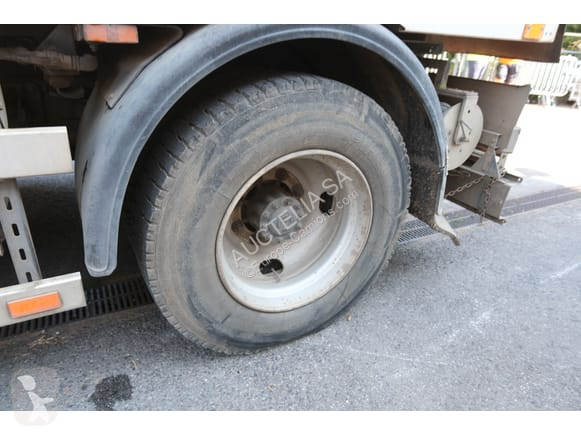 آلة لصيانة الطرق Volvo FL6 14