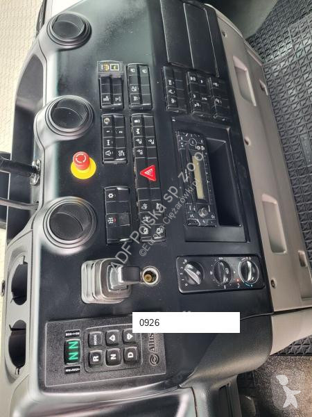 Vehículo de limpieza viaria Mercedes MF300 L200...