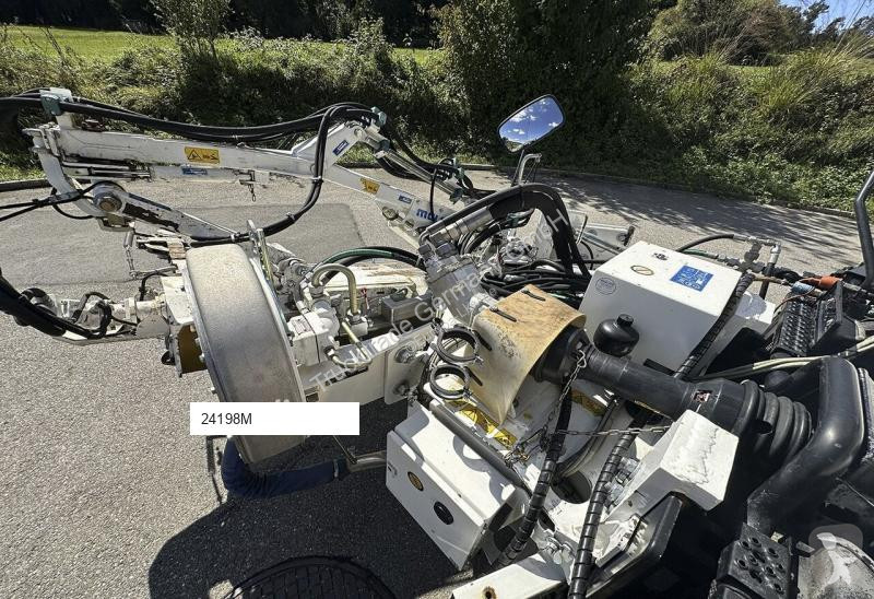 Engin de voirie Mercedes U400