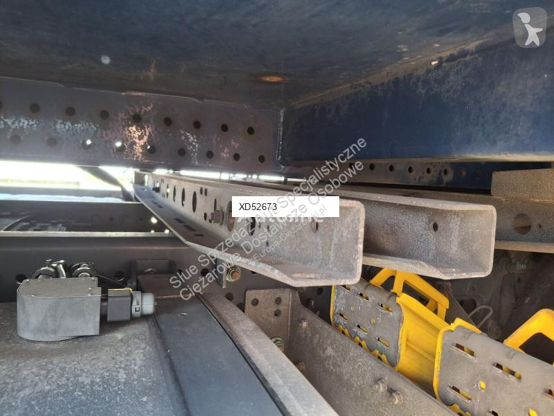 Utilaje pentru drumuri Mercedes Medium XLS...