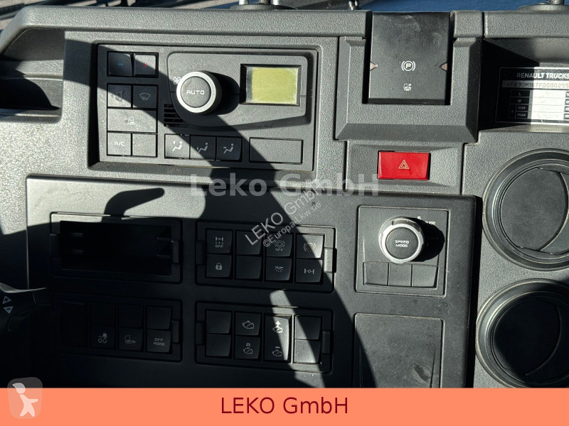 آلة لصيانة الطرق Renault C380 Lenkachse