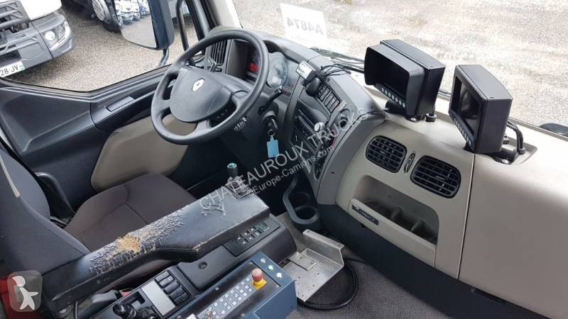 Silniční stroje Renault