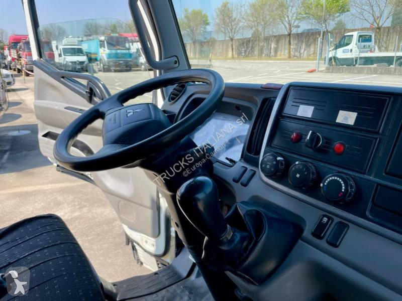 Silniční stroje Mitsubishi Fuso