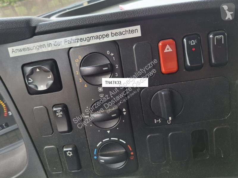 آلة لصيانة الطرق Mercedes HSW Explorer 6