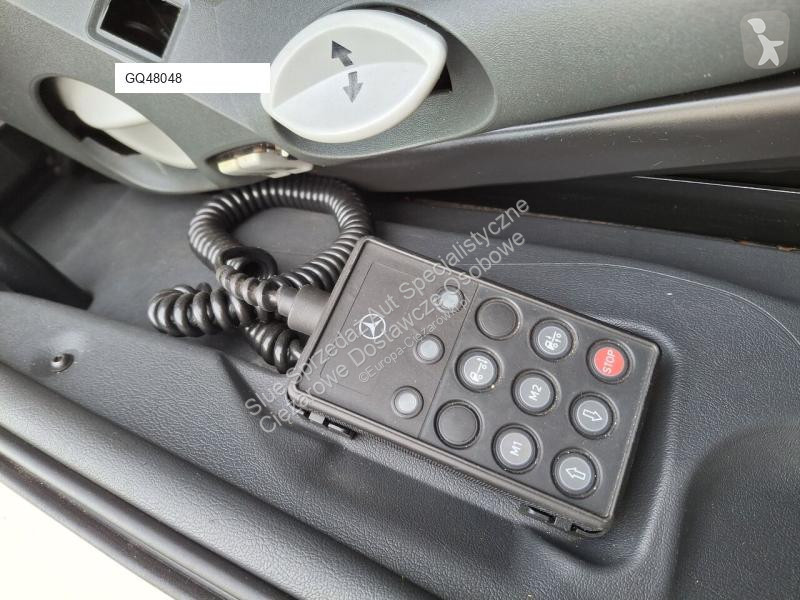 آلة لصيانة الطرق Mercedes CityFant 60