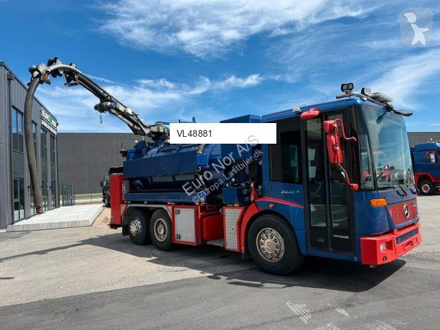 آلة لصيانة الطرق  MERCEDES-BENZ Econic 2633...