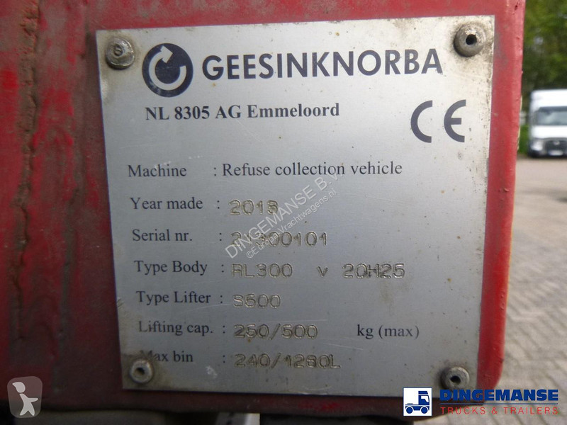 آلة لصيانة الطرق Mercedes Mercedes 2629 6x2 RHD...