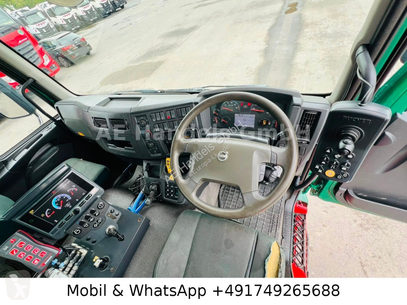 آلة لصيانة الطرق Volvo 250 Bucher Johnston VS...
