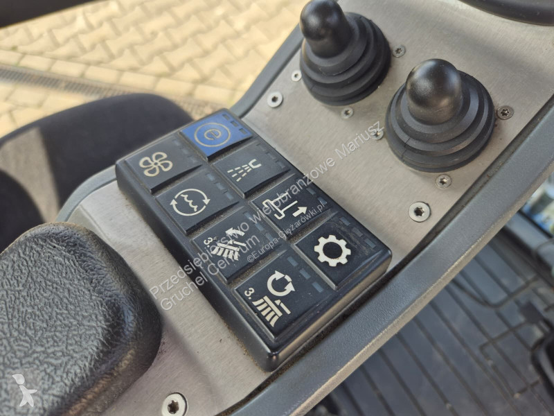 آلة لصيانة الطرق Kärcher MC 130 Adv. - Serviced!