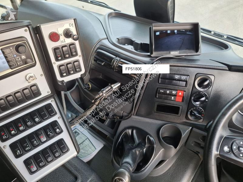 آلة لصيانة الطرق Mercedes SK500
