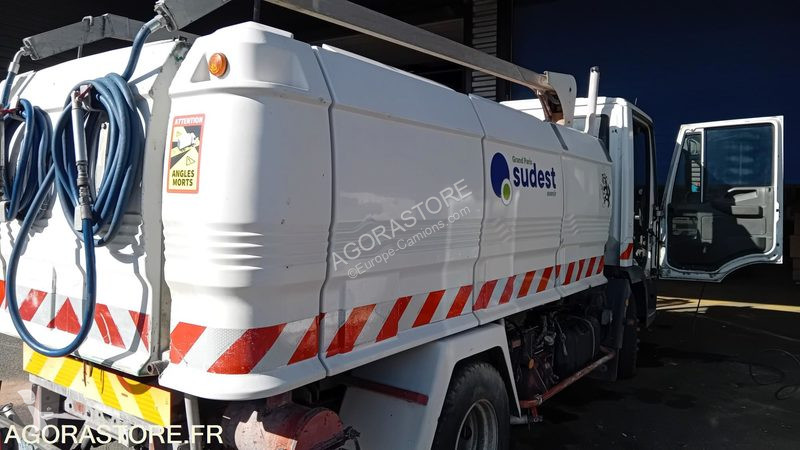 Útfenntartó-és-karbantartógép Iveco 100E18