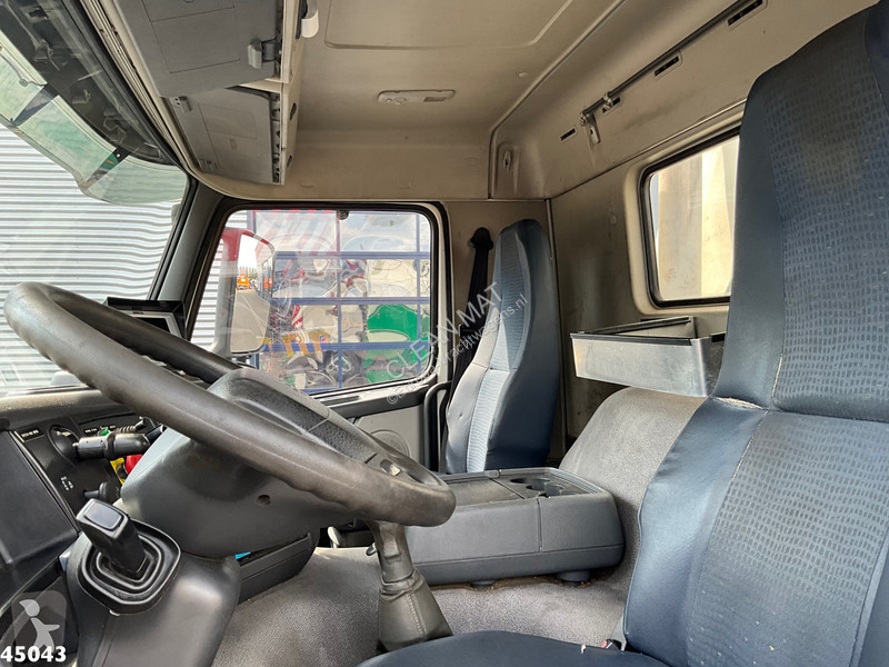 Engin de voirie Volvo 340 6x4 7m³ Combi...