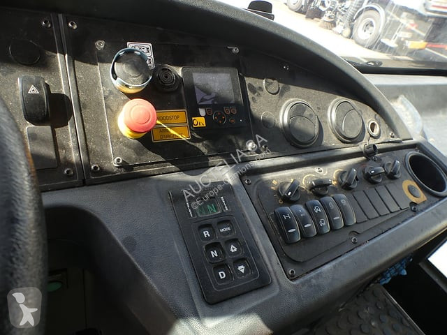 Vehículo de limpieza viaria Renault D19