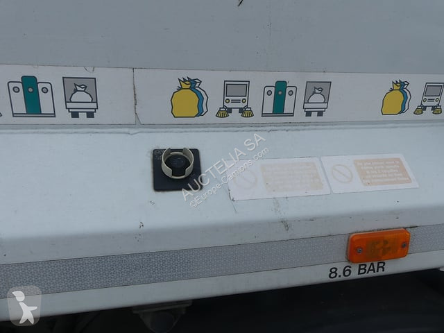 Vehículo de limpieza viaria Renault D19