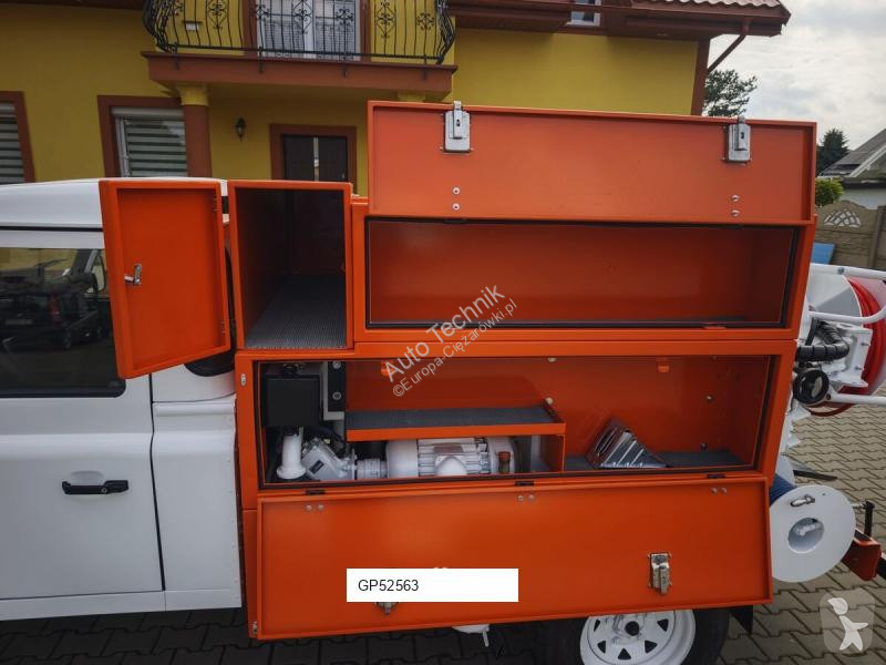 Vehículo de limpieza viaria Land Rover TD5 130...