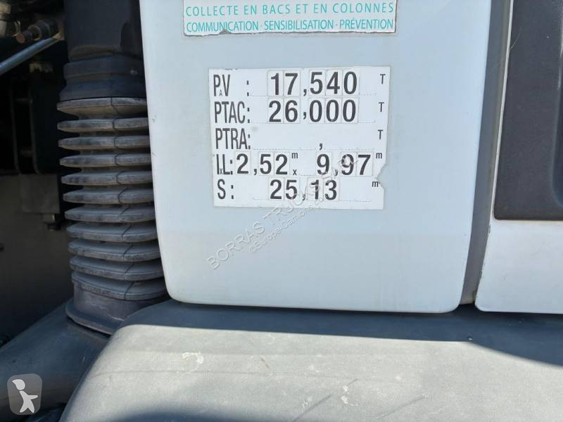 آلة لصيانة الطرق Renault 320 DXI