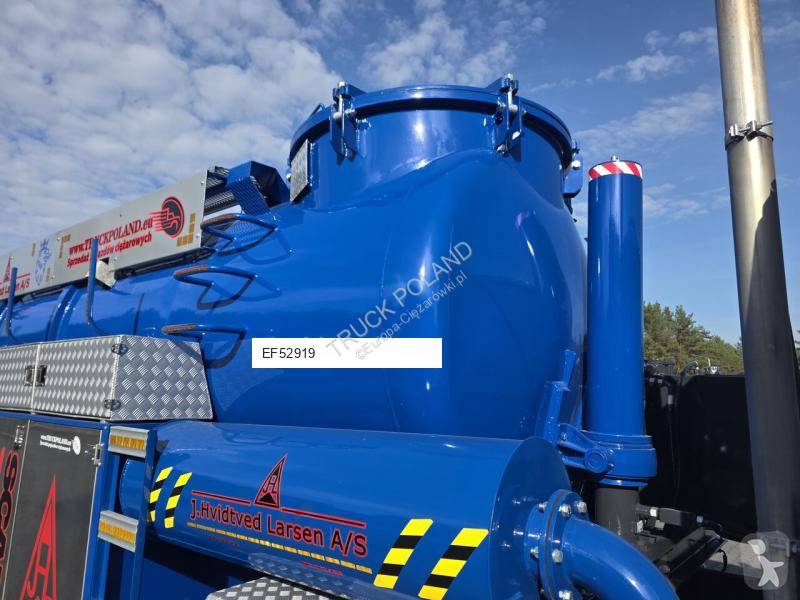 Gemeentevoertuig Scania LARSEN FlexVAC 311P...