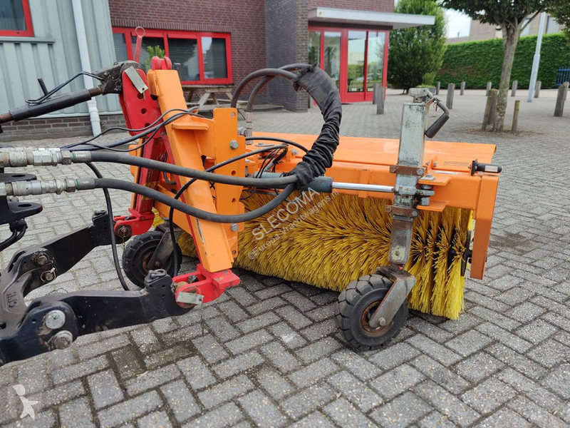 Silniční stroje  HF1600S Veegmachine