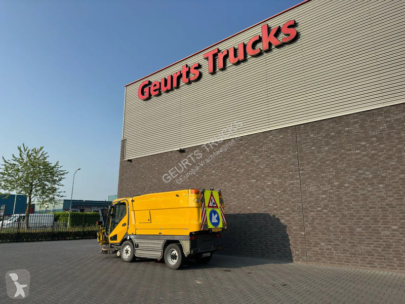 Gemeentevoertuig Johnston CX400 SWEEPING TRUCK/...