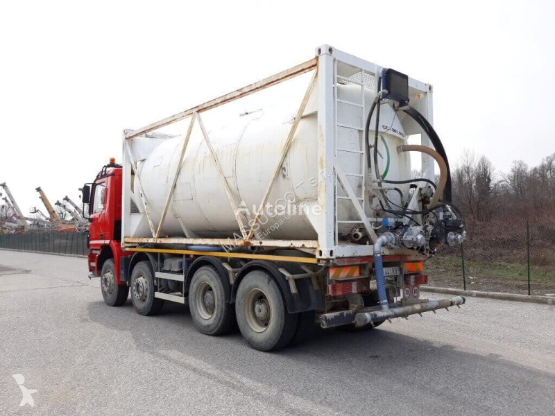 Silniční stroje Mercedes 4144