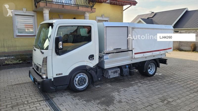 Silniční stroje Nissan Defco Combi 3,5t