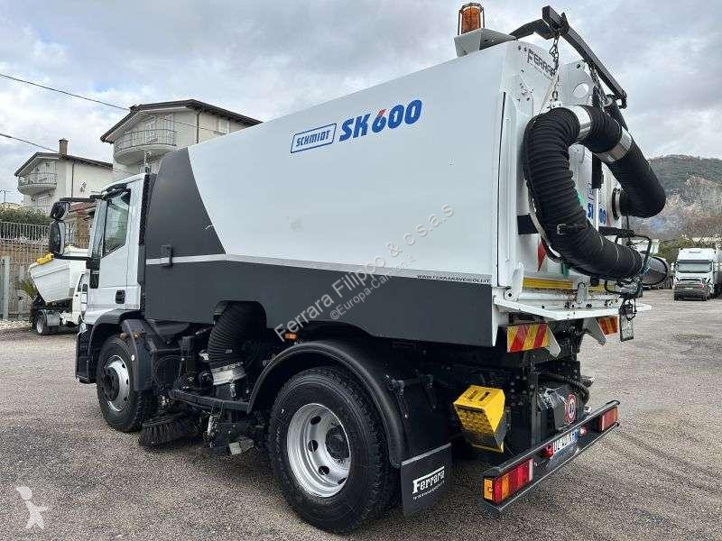 Veicolo per la pulizia delle strade Iveco 150e22