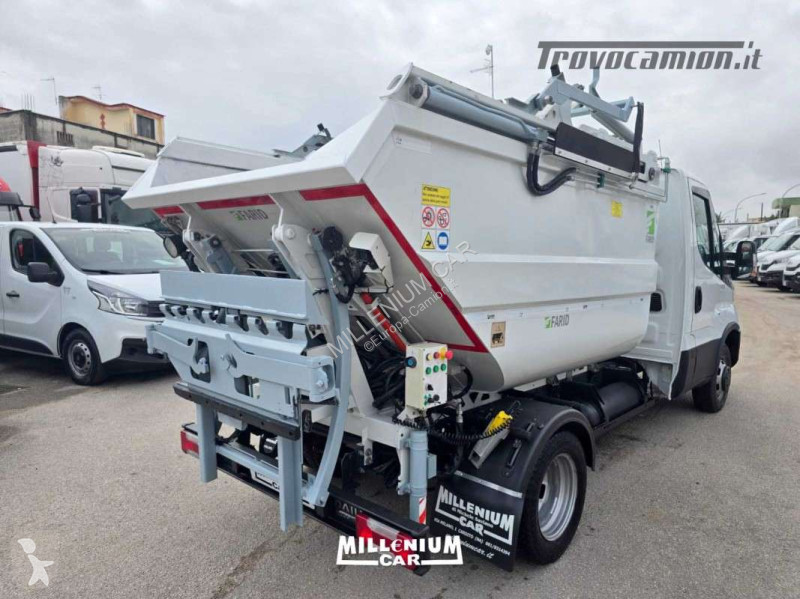 Veicolo per la pulizia delle strade Iveco 35-14...