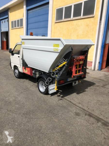 Camion benne à ordures ménagères Piaggio