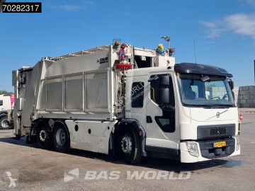 Camión volquete para residuos domésticos Volvo
