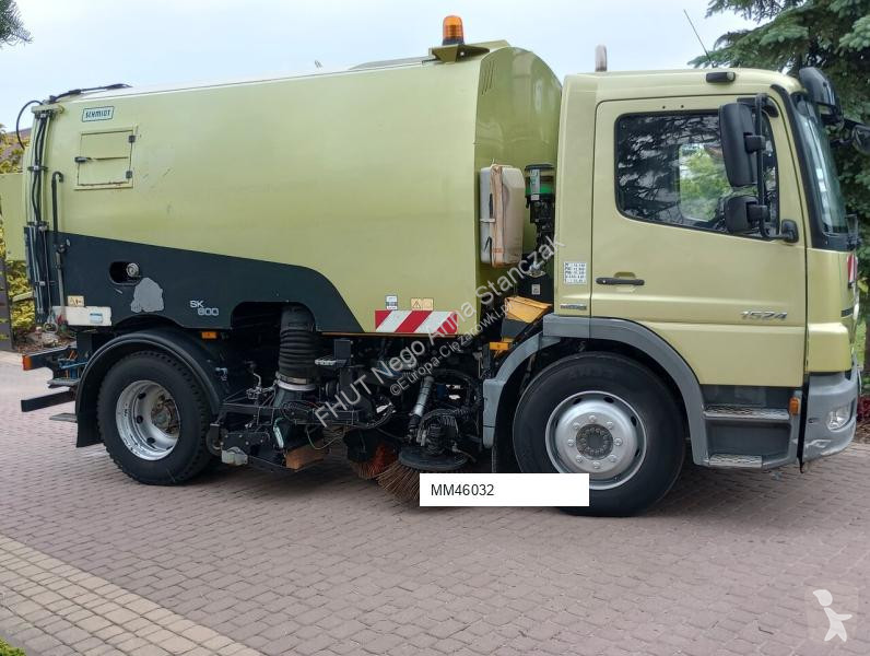 Silniční stroje Mercedes SK600 DUAL