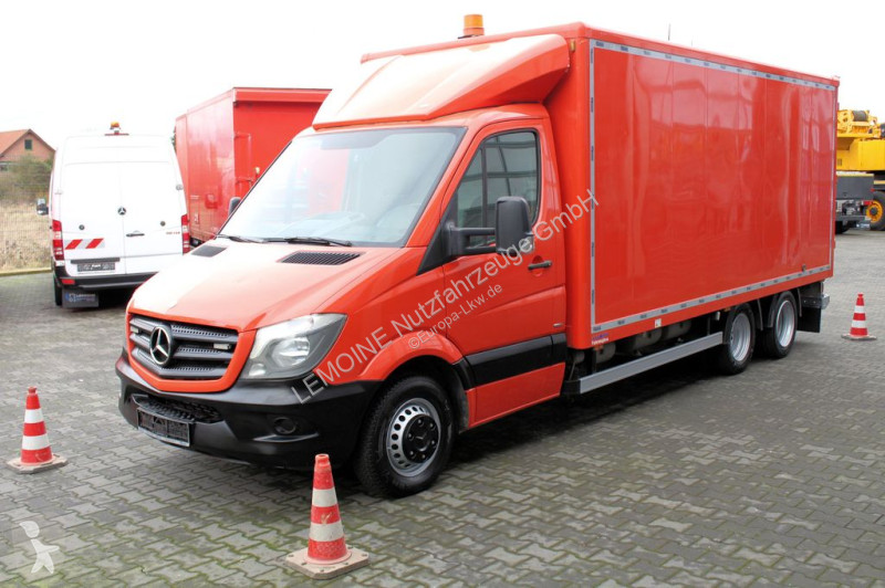 آلة لصيانة الطرق Mercedes 719 V6 CDI...
