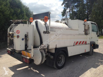 Camion autospurgo Nissan