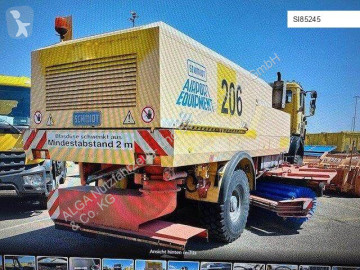 Camion balayeuse Mercedes